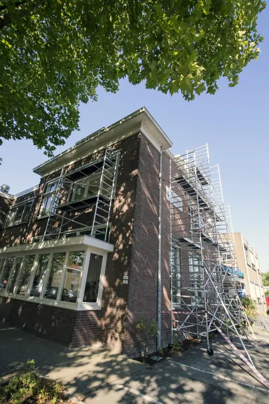Buitenschilderwerk kantoorgebouw Kuijs Reinder Kakes (Westzijde, Zaandam) - foto 1