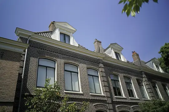 Buitenschilderwerk gemeentelijk monument (Roskamstraat, Weesp) - foto 3