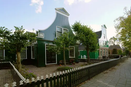 Buitenschilderwerk Huis met de IJzerenbrug, voormalig Molenmuseum (Museumlaan, Koog aan de Zaan) - foto 9
