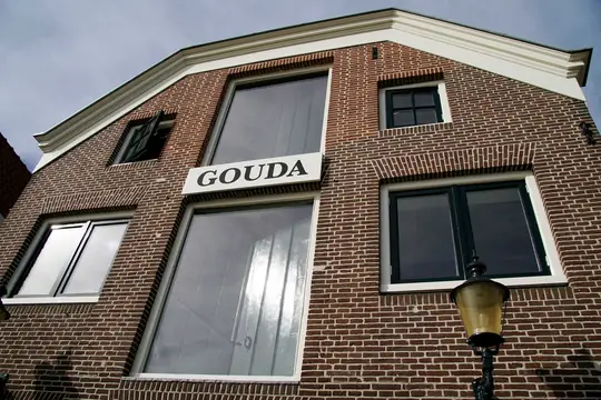 Gehele buitenschilderwerk voormalig houten kaaspakhuis "Gouda" (Zaanweg, Wormerveer) - foto 2