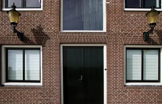 Gehele buitenschilderwerk voormalig houten kaaspakhuis "Gouda" (Zaanweg, Wormerveer) - foto 6