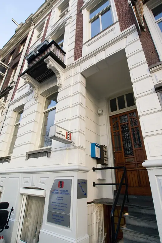Gehele buitenschilderwerk karakteristiek pand (Weesperzijde, Amsterdam) - foto 9 Gehele buitenschilderwerk karakteristiek pand (Weesperzijde, Amsterdam) - foto 9