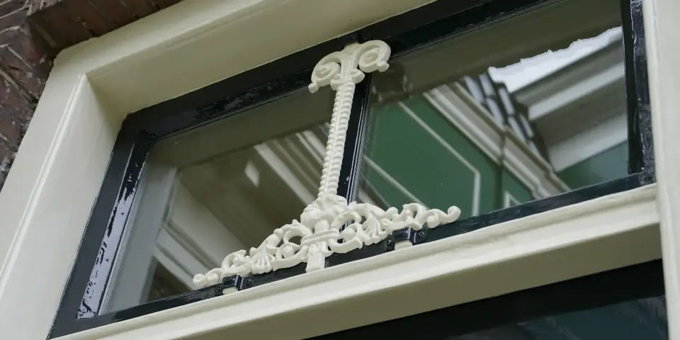 Buitenschilderwerk authentiek Zaans pand, Lagedijk, Zaandijk Buitenschilderwerk authentiek Zaans pand, Lagedijk, Zaandijk