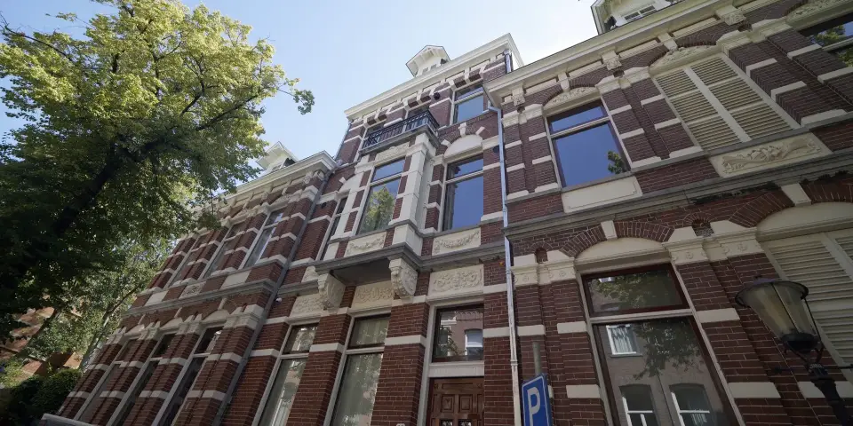 Buitenschilderwerk historisch woonpand, Vondelstraat, Amsterdam Buitenschilderwerk historisch woonpand, Vondelstraat, Amsterdam